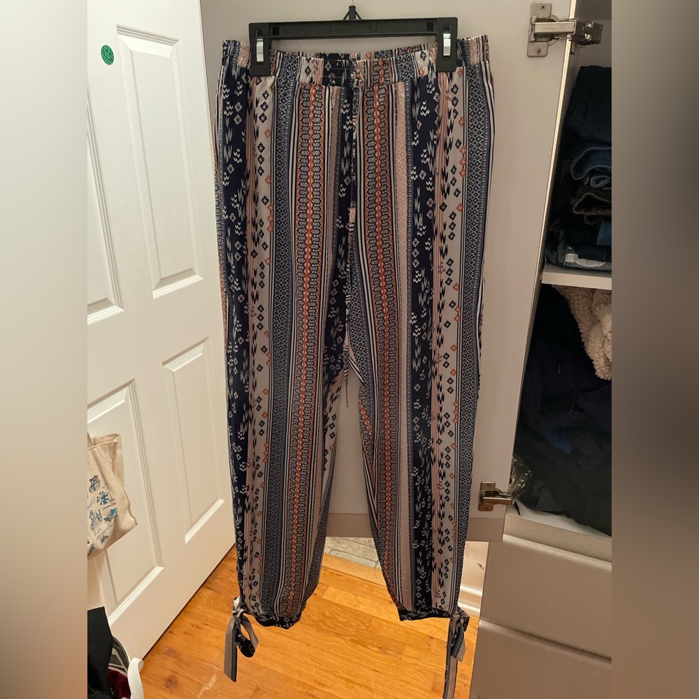 Tie ankle loose patterned beachy elastic waistband pants
